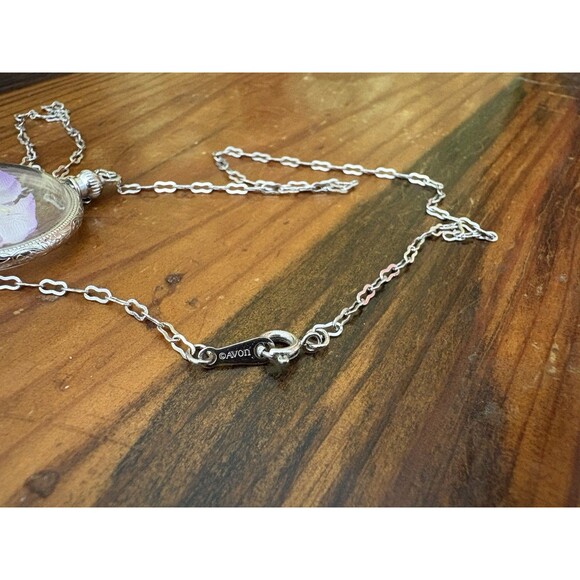 Vintage AVON Silvertone White Pink Purple HIBISCUS FLOWER Cameo Pendant Necklace - Picture 14 of 15